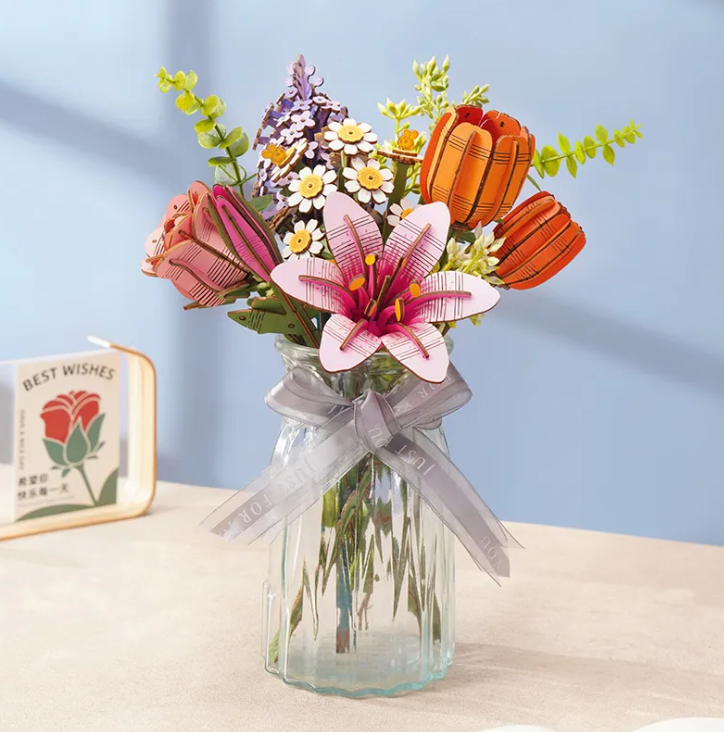 3D-puslespill av tre: Oransje tulipan