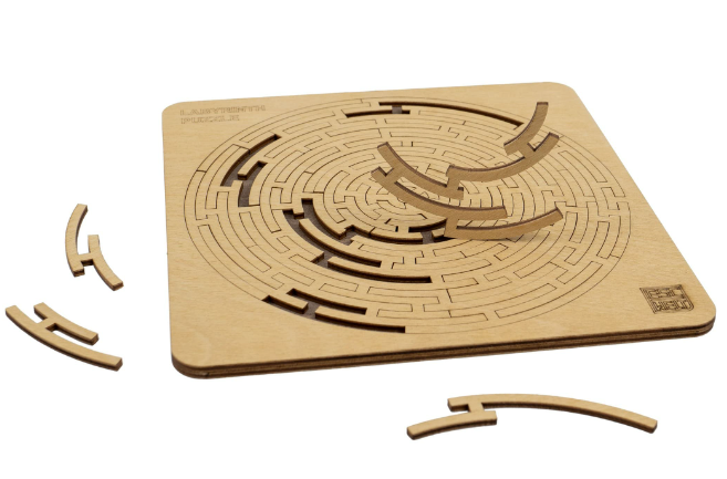 Quest Puzzles - 3 utfordrende puslespill uten motiv