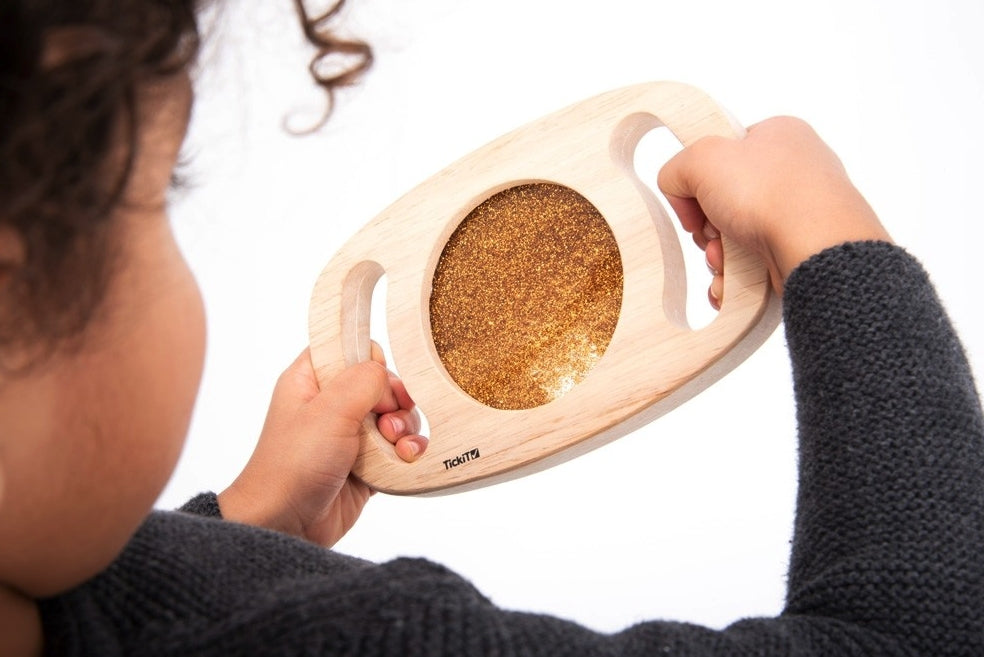Lettholdt sensorisk glitterpanel