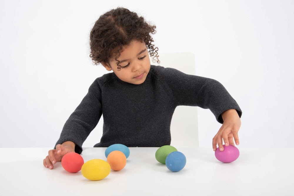 Vakre, fargerike egg av tre 7-pakning