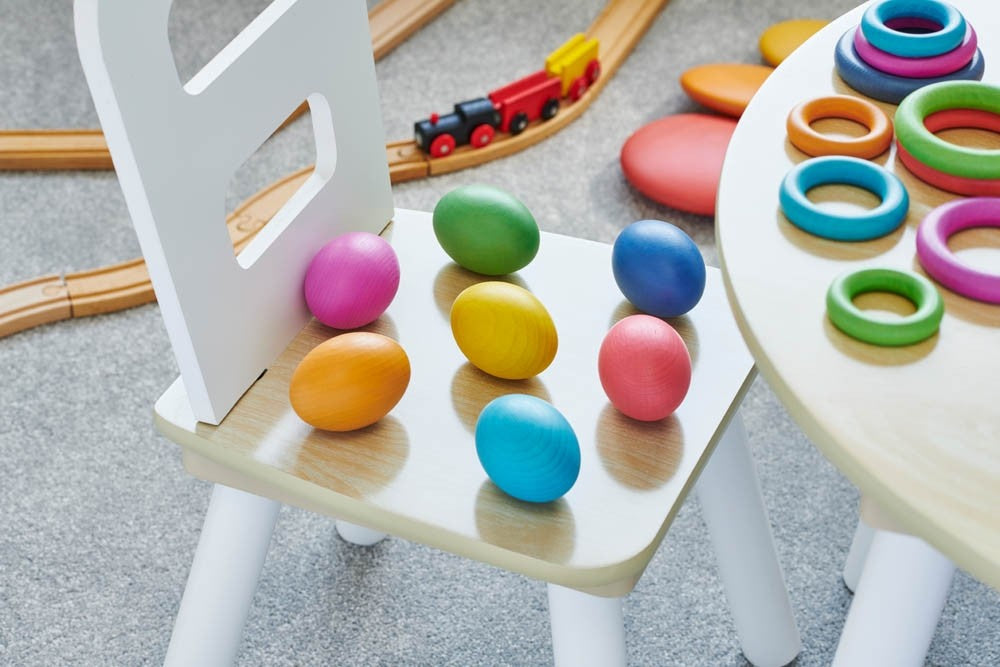Vakre, fargerike egg av tre 7-pakning