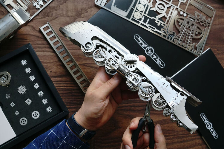 Time for machine byggesett metall voksne: Dazzling Steamliner damptog