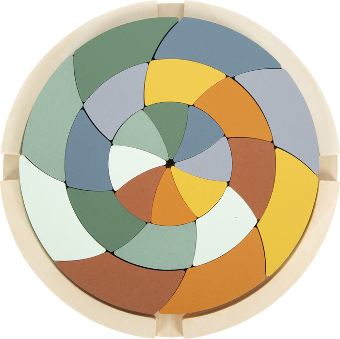 Montessori mosaikk og puslespill av tre