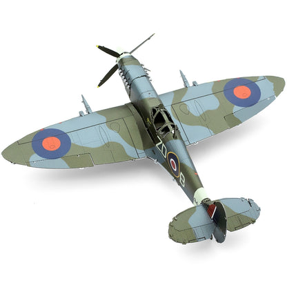 Byggesett metall for voksne: Supermarin Spitfire jagerfly