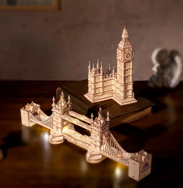 Rolife 3D puslespill av tre: Tower Bridge med lys