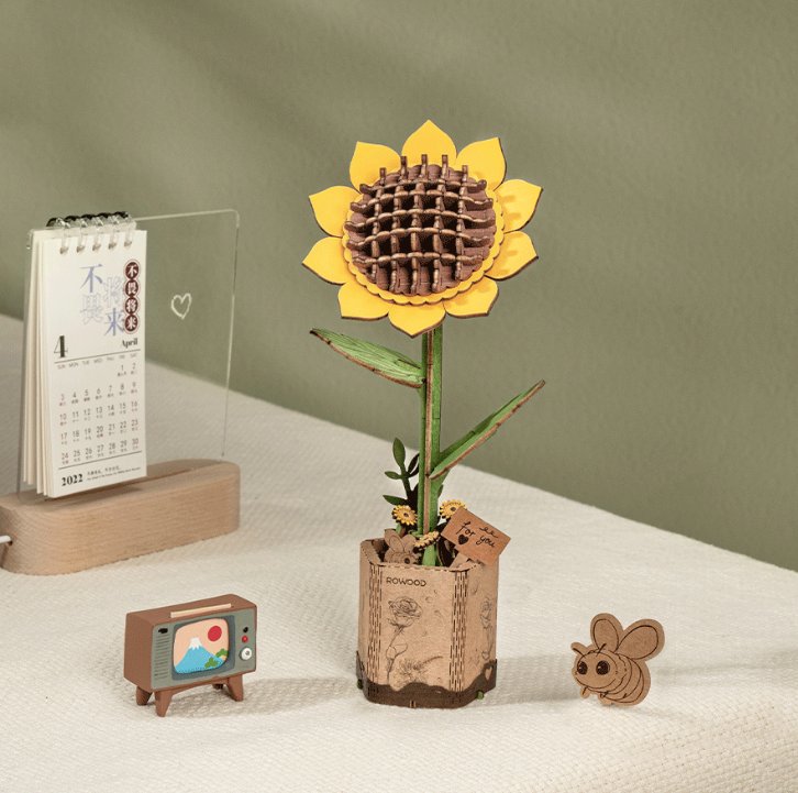 3D-puslespill av tre: Solsikke