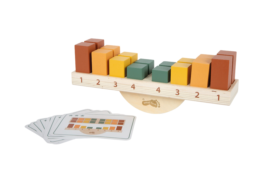 Montessori balanseleke av tre