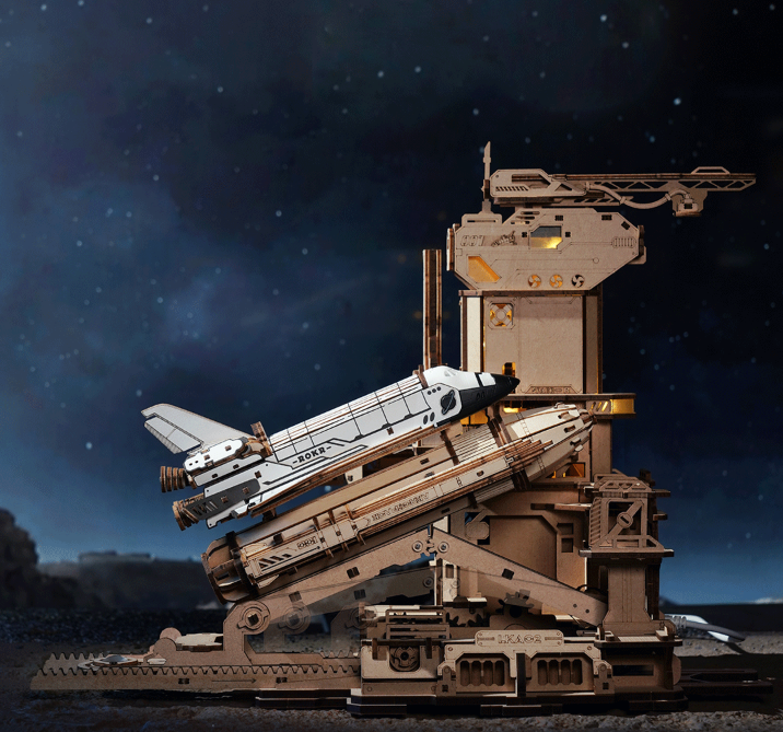 Robotime trebyggesett for voksne: Space Shuttle