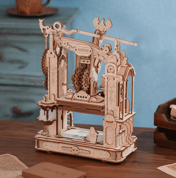 Robotime trebyggesett for voksne: Klassisk trykkpresse