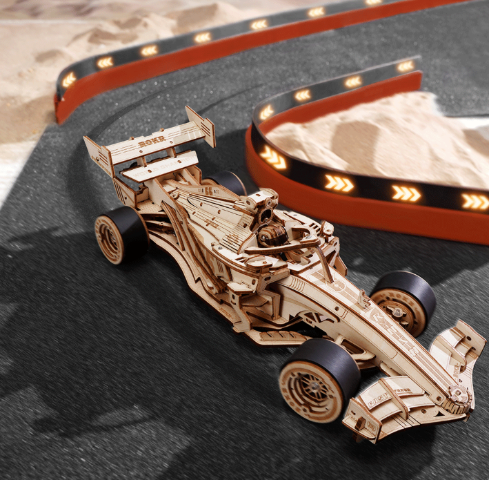 Robotime trebyggesett for voksne: Formel 1 racerbil
