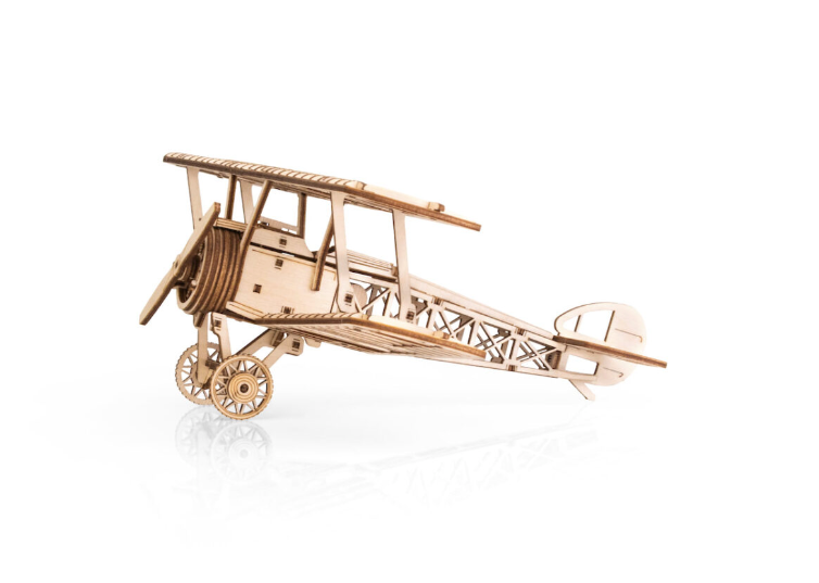 EWA trebyggesett for voksne: Veteranfly