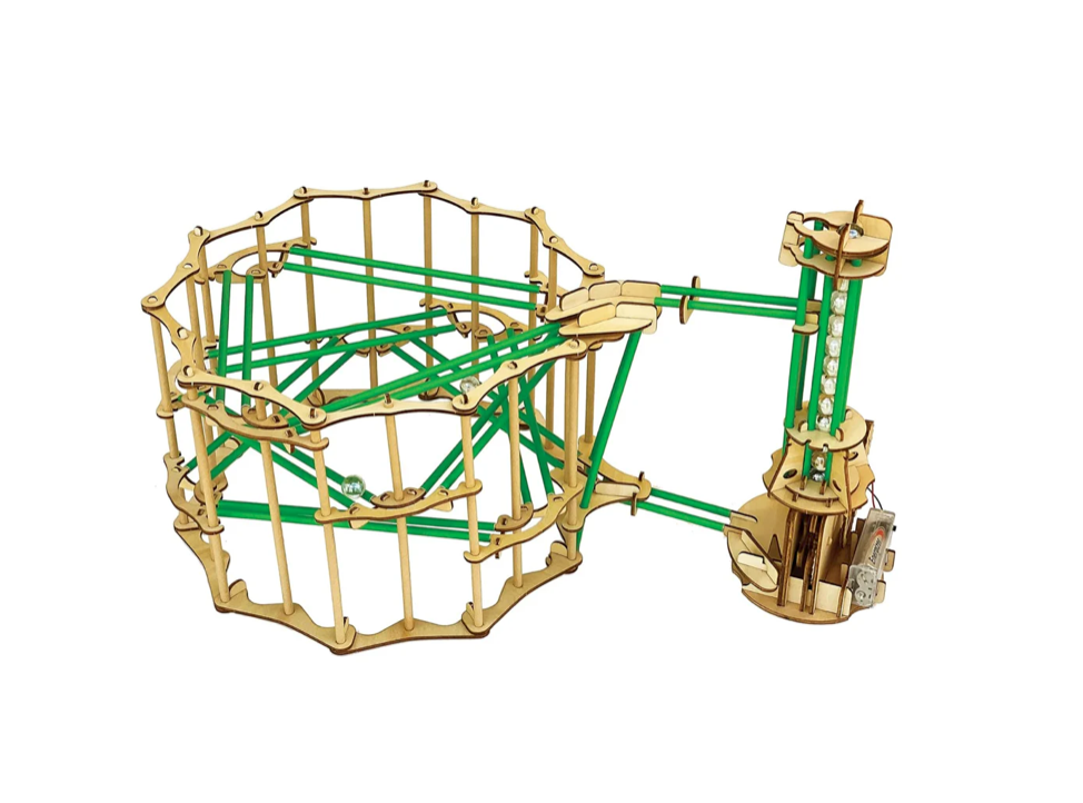 Engenius byggesett av tre: Helix kulebane med elektrisk heis